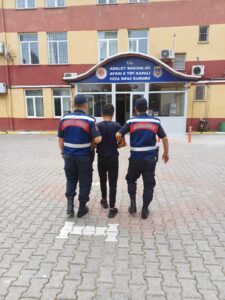 İzmir’den Aydın’a uyuşturucu sevkiyatına 2 tutuklama